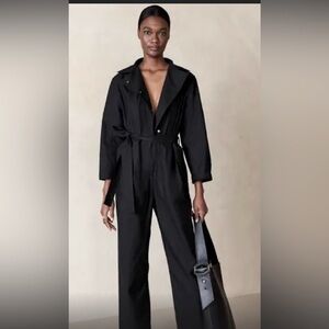 Banana Republic "Finley" Crisp Cotton Jumpsuit. Size small